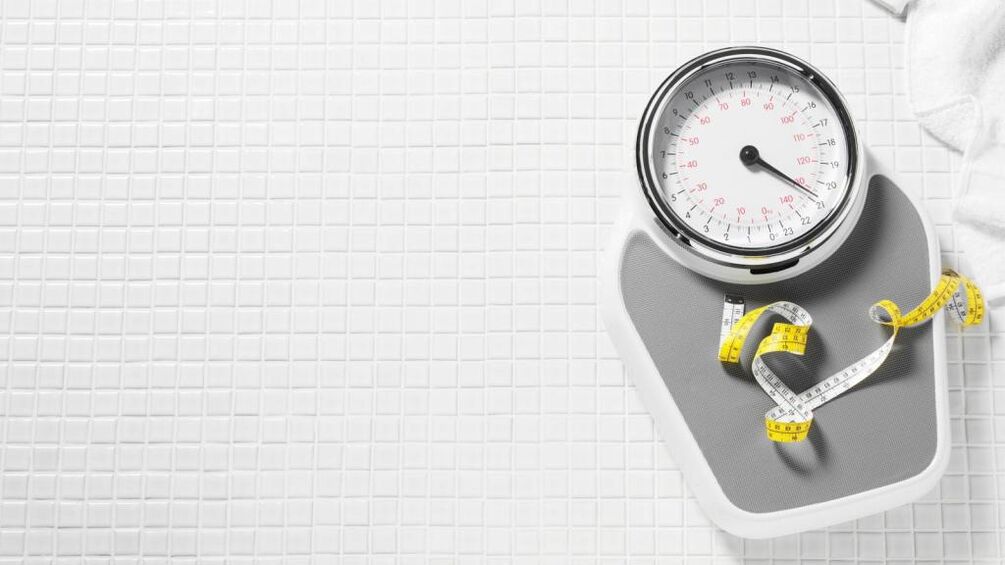 scales and centimeters when losing weight